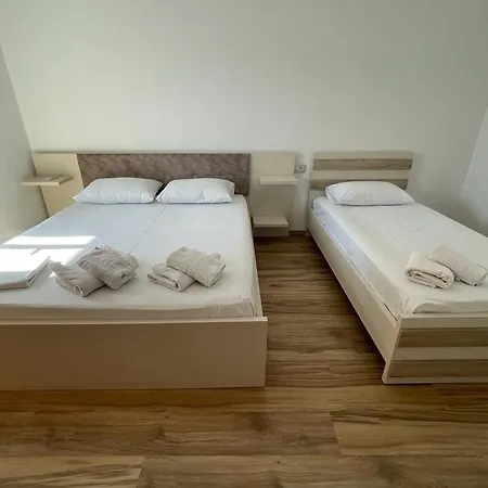 Joni's Sarandë